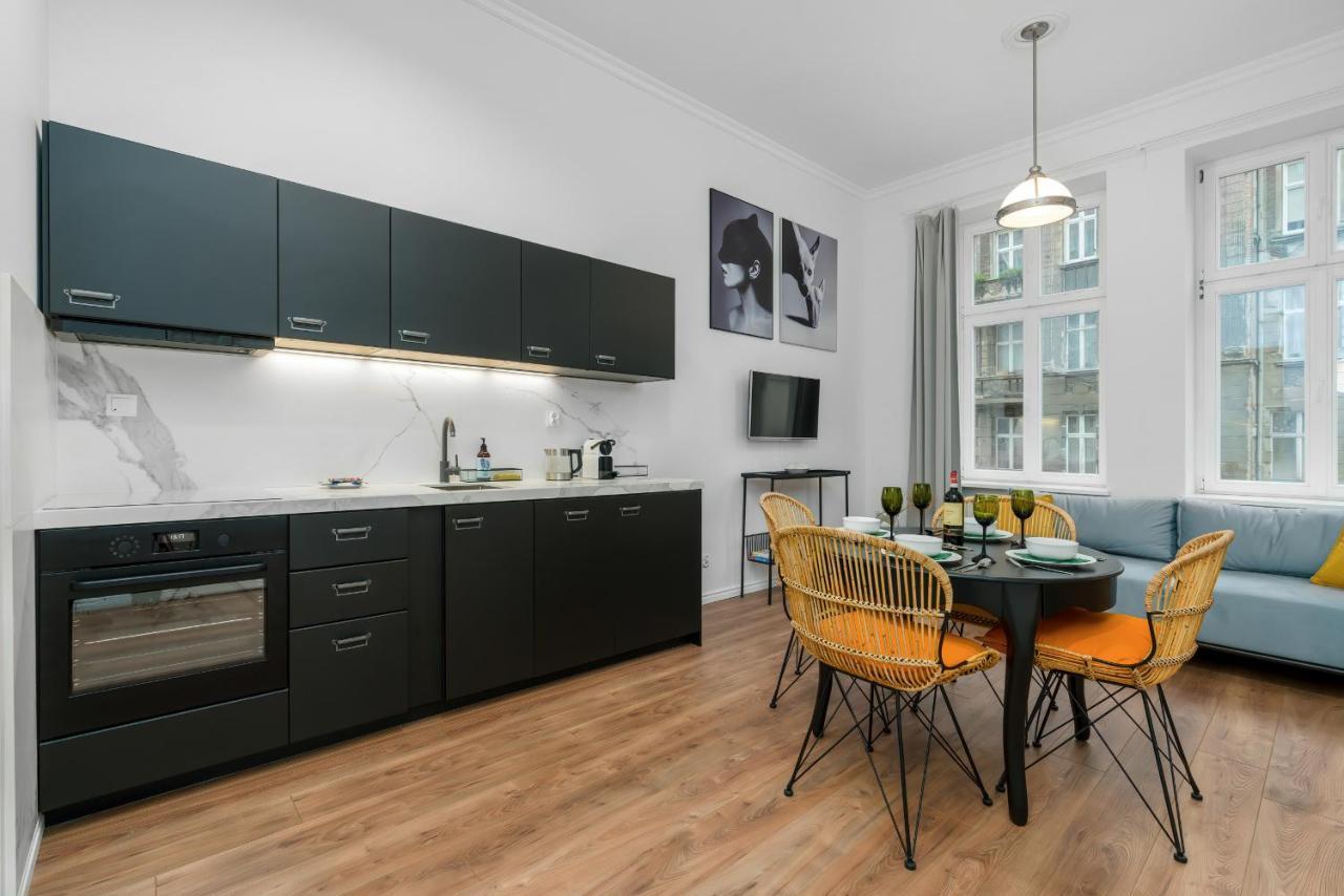 Deluxe Mtp Apartments Matejki By Noclegi Renters Poznan Luaran gambar