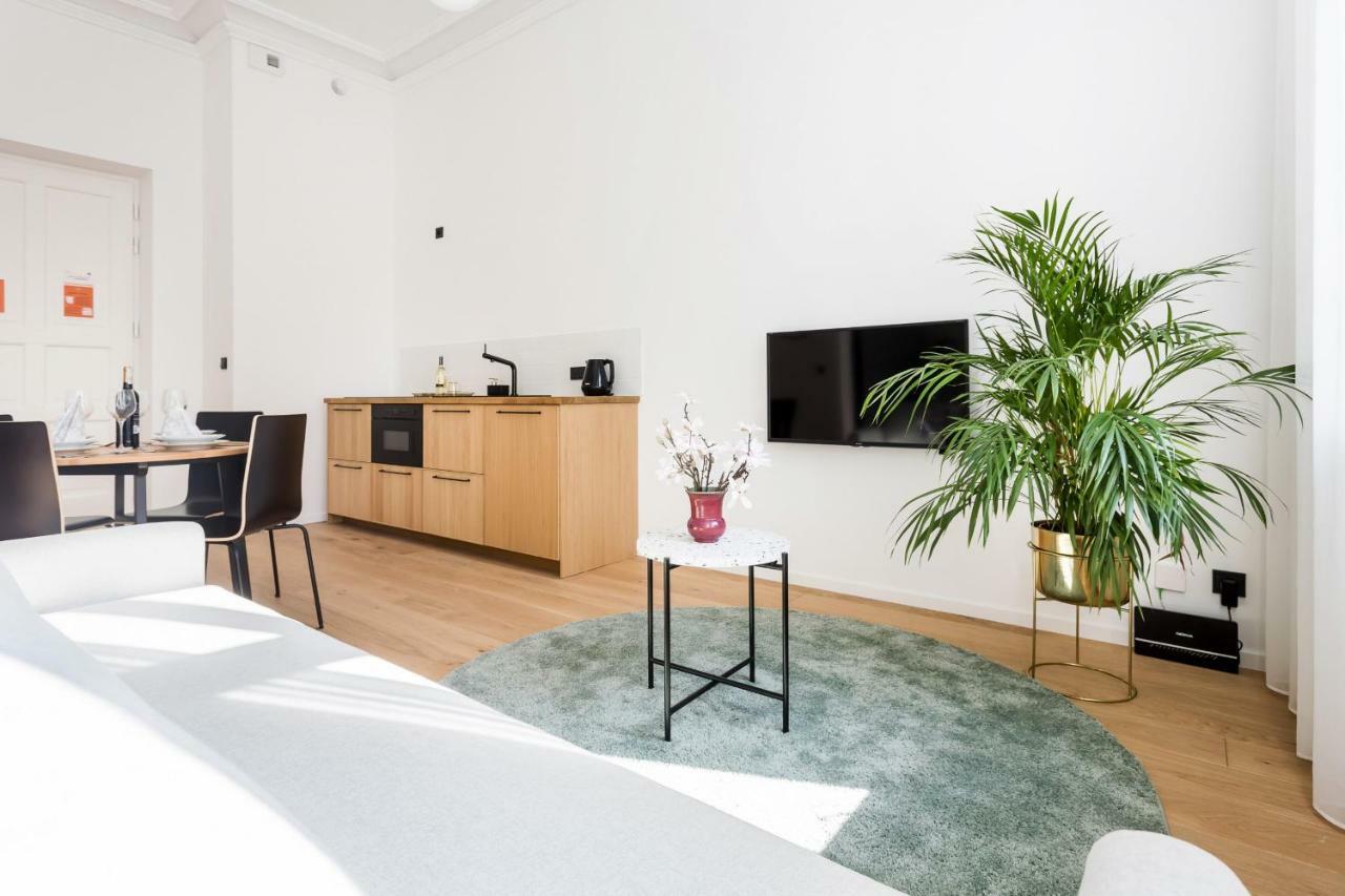 Deluxe Mtp Apartments Matejki By Noclegi Renters Poznan Luaran gambar